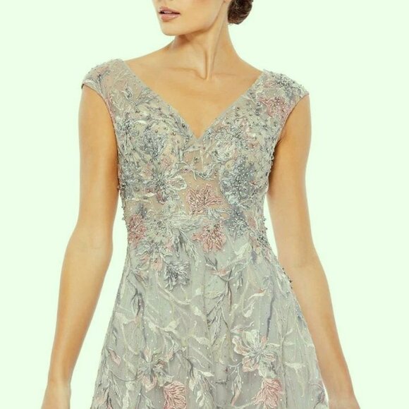 Mac Duggal Platinum Gray Silver Multi Floral Embroidered Tulle Ballgown - Picture 4 of 4